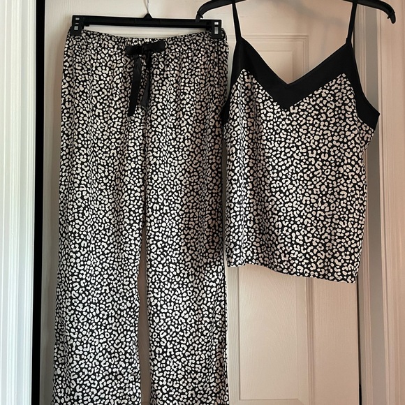 NWOT Ann Taylor Cheetah Print Pajama Set, Size M - Picture 8 of 12